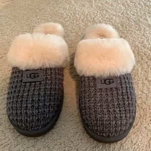 Never been worn Ugg Slippers